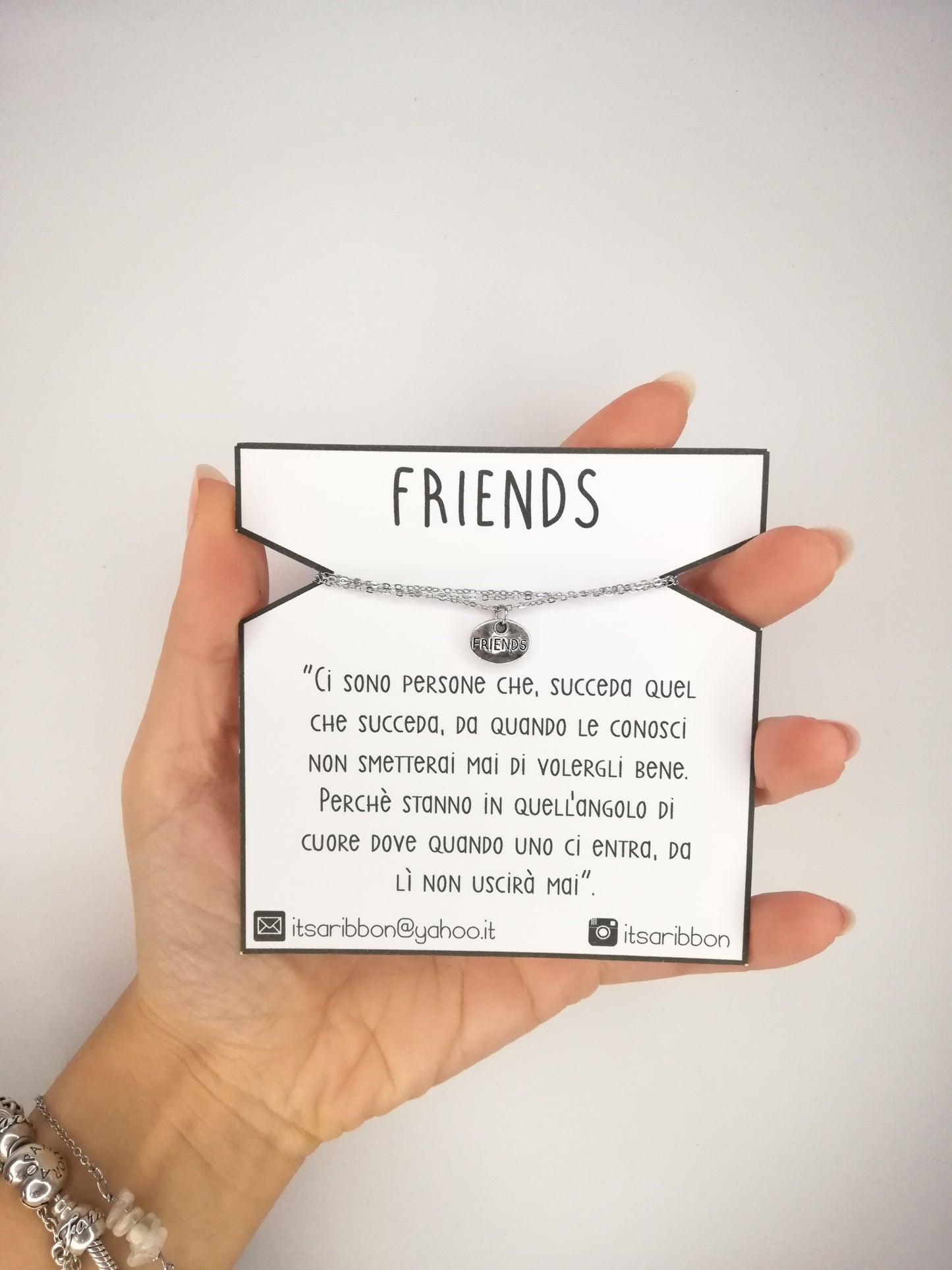 Collana con medaglietta Friends