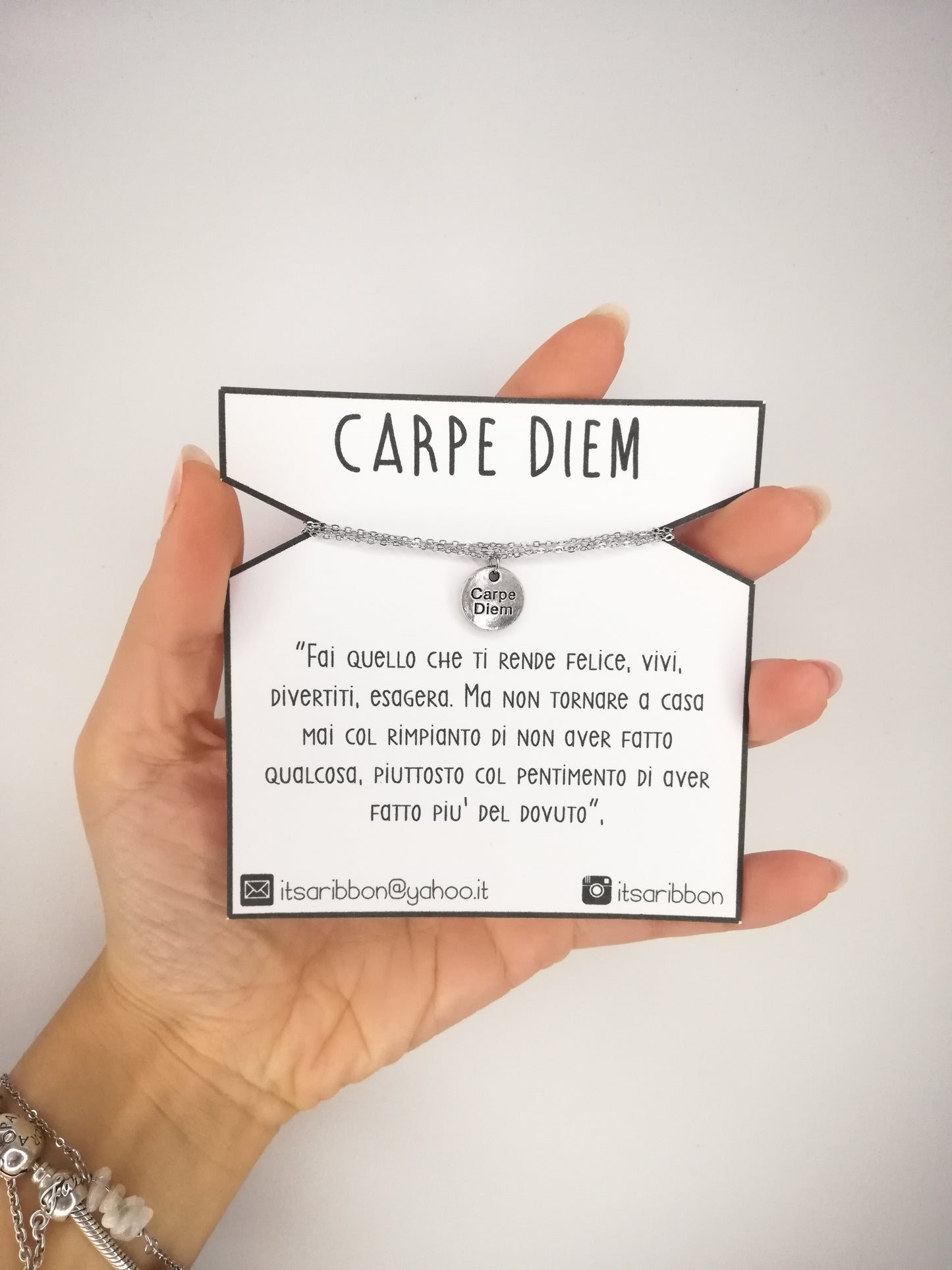 Collana con medaglietta Carpe Diem