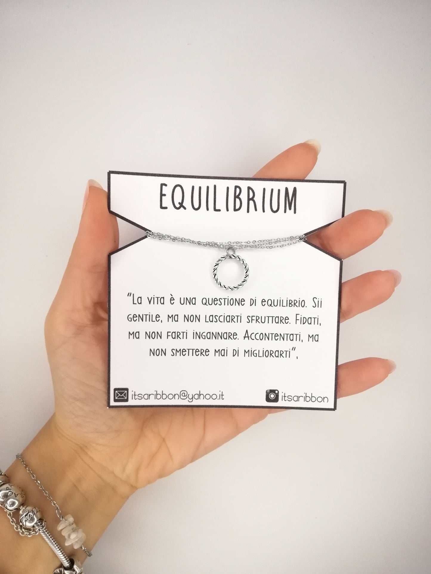 Collana con cerchio Equilibrium